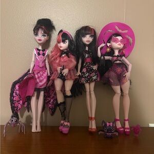 Draculaura Monster High Dolls Lot